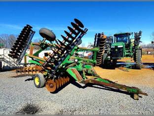 John Deere 630