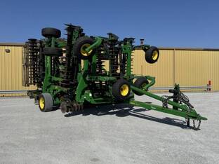 2022 John Deere 2660VT