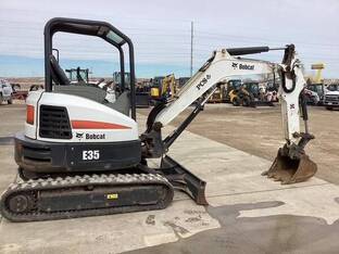 2016 Bobcat E35