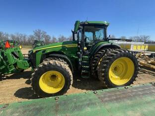 2023 John Deere 8R 310