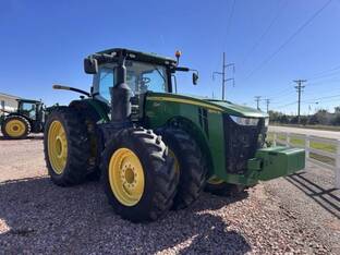 2017 John Deere 8370R
