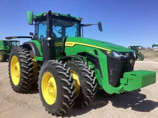 2023 John Deere 8R 310