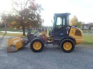 2021 John Deere 244L