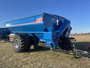 2022 Kinze 1121