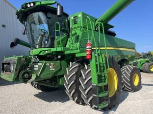 2023 John Deere S780