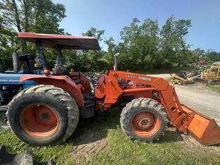 Kubota M8200