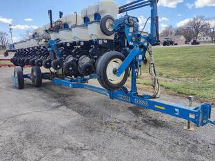 2007 Kinze 3650