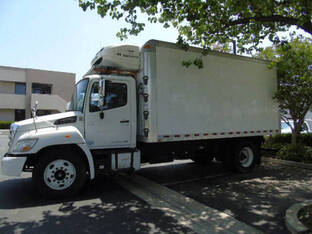 2016 Hino 268A 16; REEFER