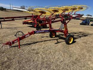 2025 New Holland PC1022