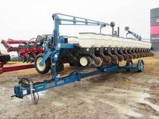 2007 Kinze 3600