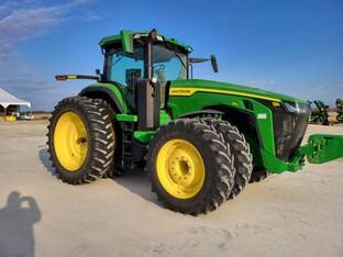 2022 John Deere 8R 310