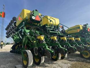 2023 John Deere 1795