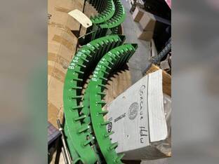 John Deere BH84294 CONCVE INSERT SMALL BODY
