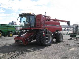 2016 Case IH 8240