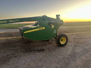 2015 John Deere 946