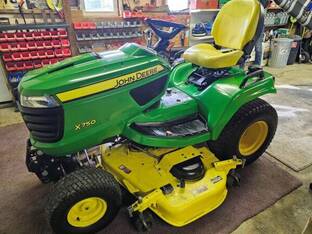 2017 John Deere X750