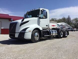 2020 Volvo VNL64T300
