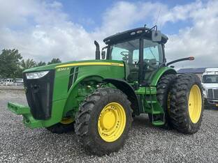 2013 John Deere 8260R