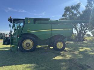 2017 John Deere S670