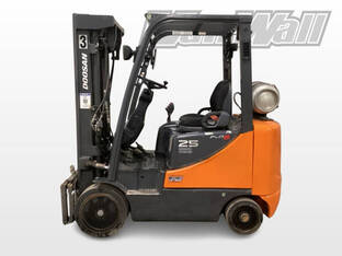 2019 Doosan GC25P-5