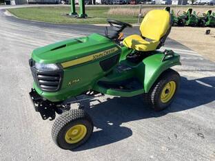 2017 John Deere X754