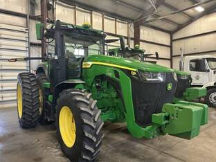 2021 John Deere 8R 230