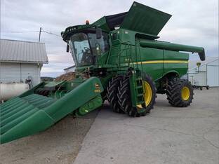 2013 John Deere S670