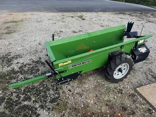 2022 Frontier MS1102G MANURE SPREADER