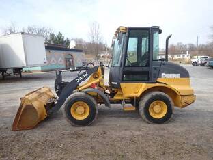 2016 John Deere 244K