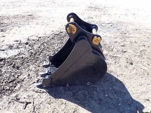 2015 Caterpillar 304