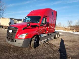 2020 Freightliner CASCADIA 126