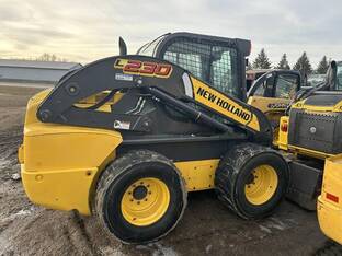 2014 New Holland L230