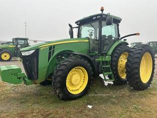 2011 John Deere 8310R