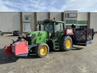 2015 John Deere 6105M
