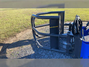 2023 New Holland Bale Handler