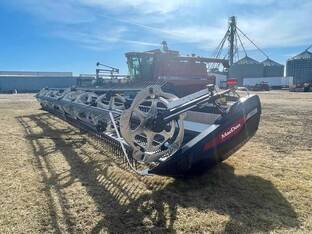 2022 MacDon Industries FD240