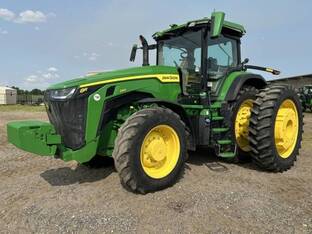 2023 John Deere 8R 250