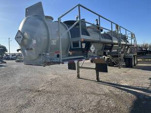 2004 WORLEY WELDING WORKS 3 COMPARTMENT CHEMICAL/ ACID