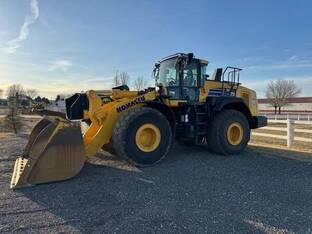 2023 Komatsu WA475-10