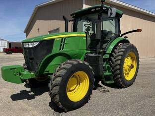 2011 John Deere 7200R