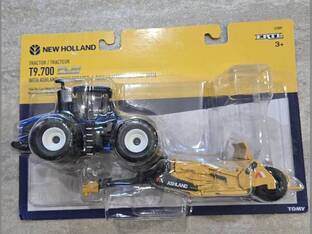 ERTL 1/64 NEW HOLLAND SCALE T9.700