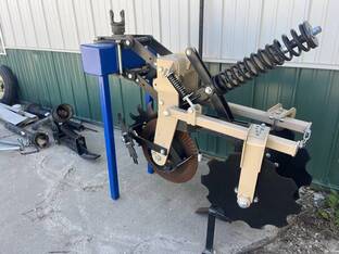 2025 Remlinger STRIP TILL ROW UNITS
