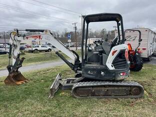 2022 Bobcat E35R2