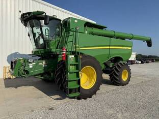 2022 John Deere S780
