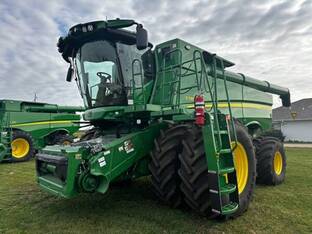 2023 John Deere S780