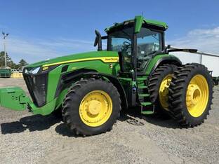 2023 John Deere 8R 250