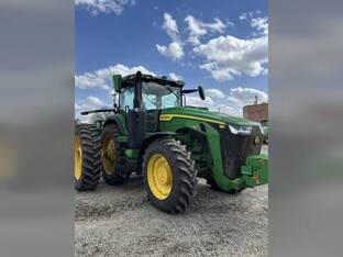 2023 John Deere 8R 250