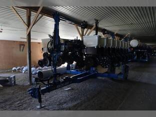 2025 Kinze 3505