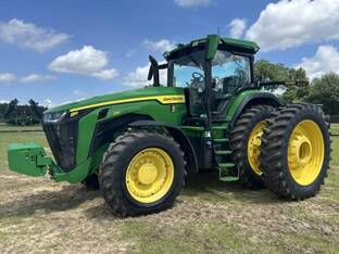 2023 John Deere 8R 250