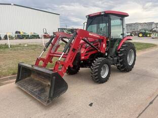 2017 Mahindra 2555